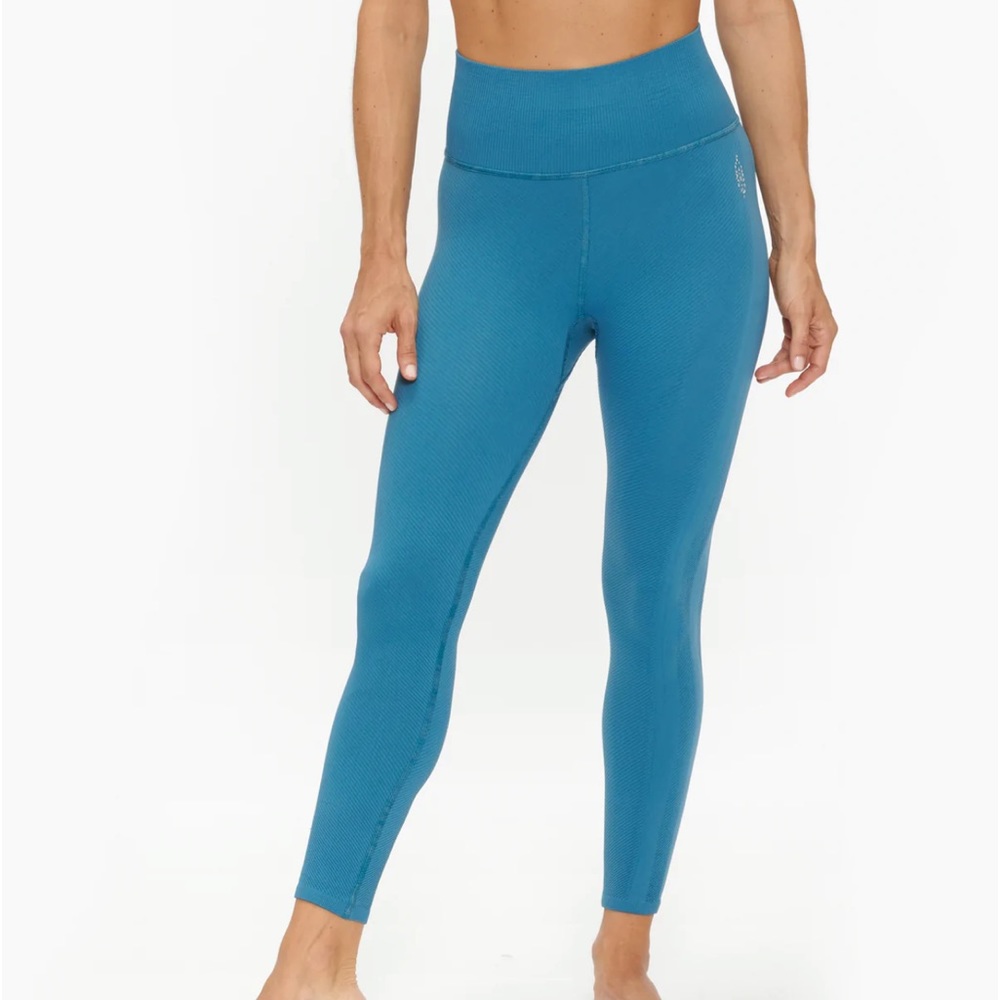 FREE PEOPLE Movement Free Throw Leggings - Picture 2 of 6